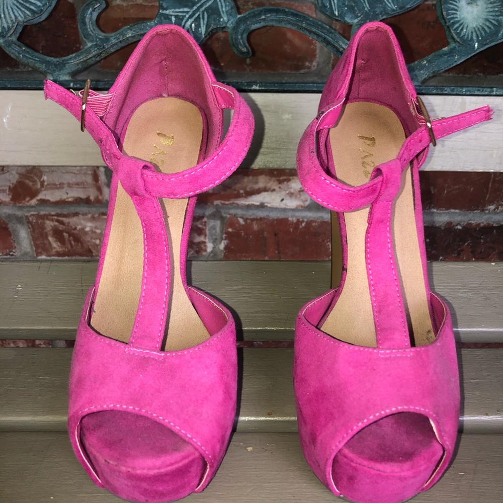 Neon pink Pazzle heels size 7.5